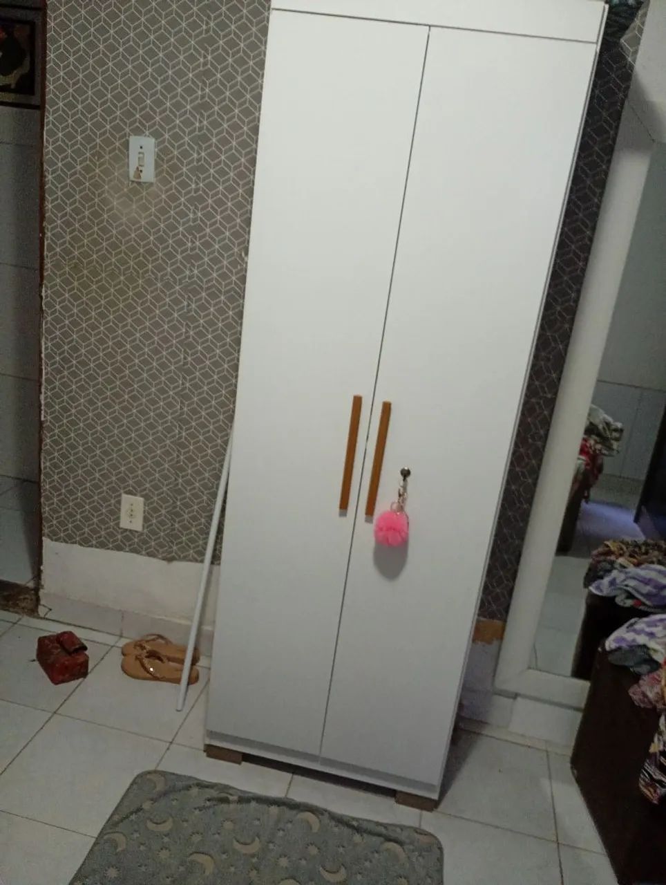 Armário e multiuso com chave 