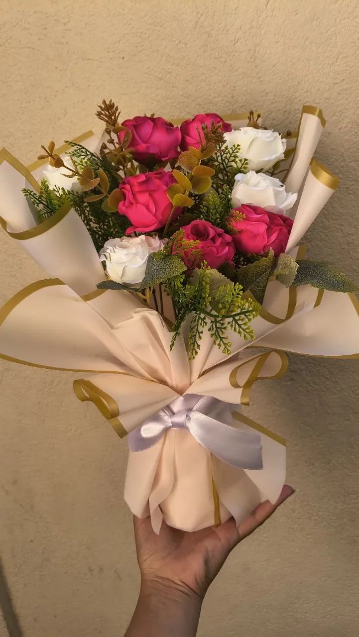 Buquês de flores artificiais a partir de 40,00 - Foto 3