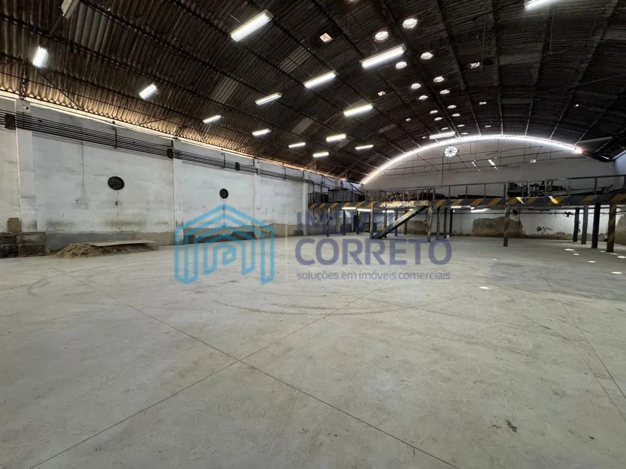 Galpão - Olaria - 1.200 m2 - Cód. 1779