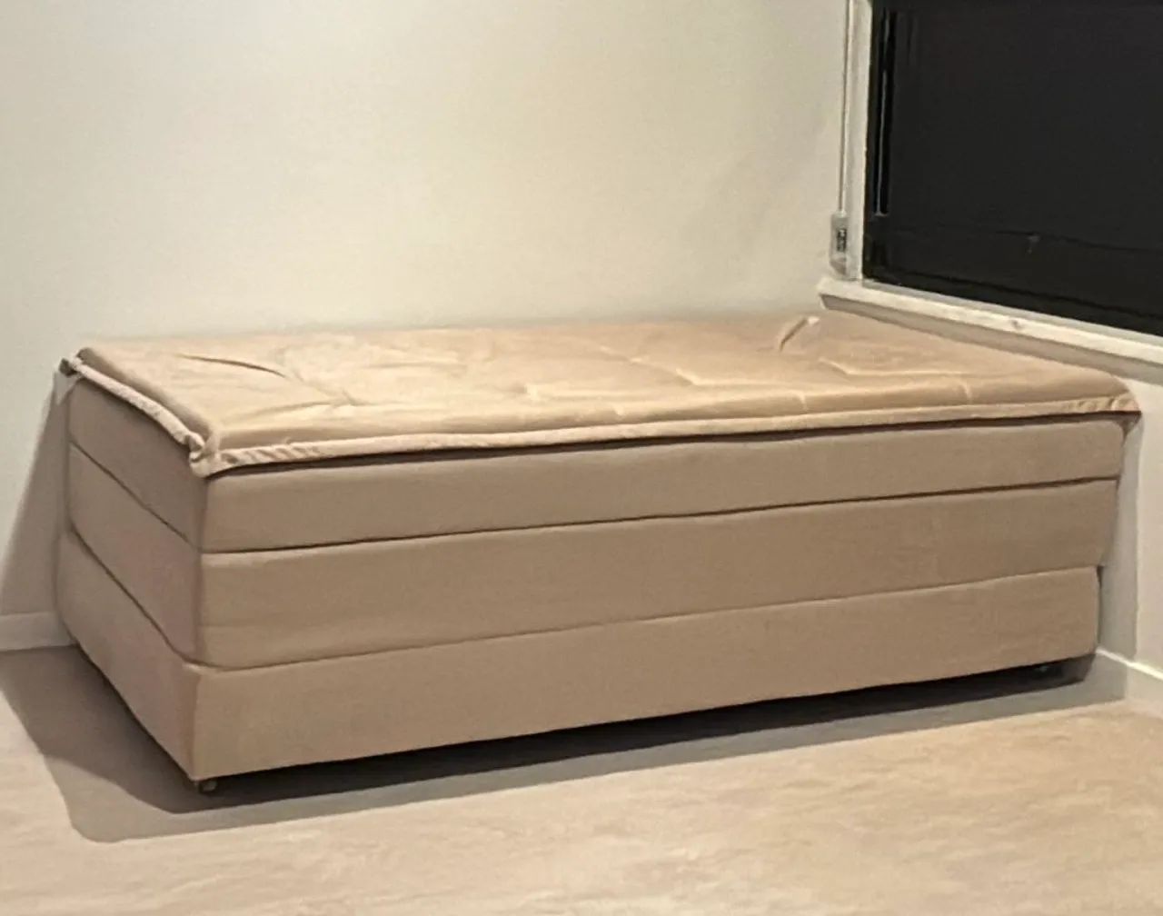 Sofá puff cama e baú  - Foto 4