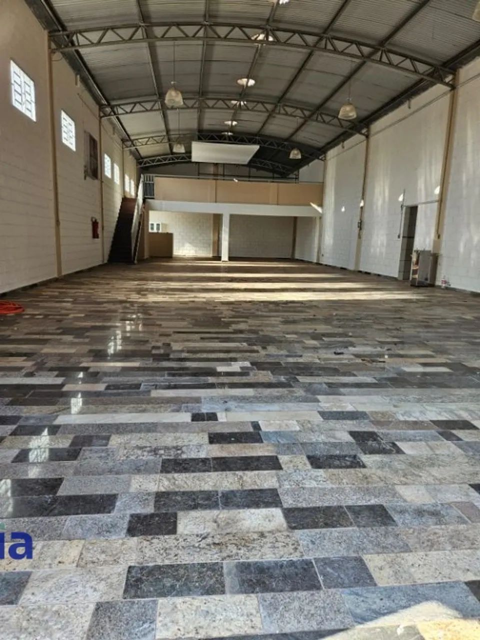 Galpão comercial para alugar, 400m² - Guatapará