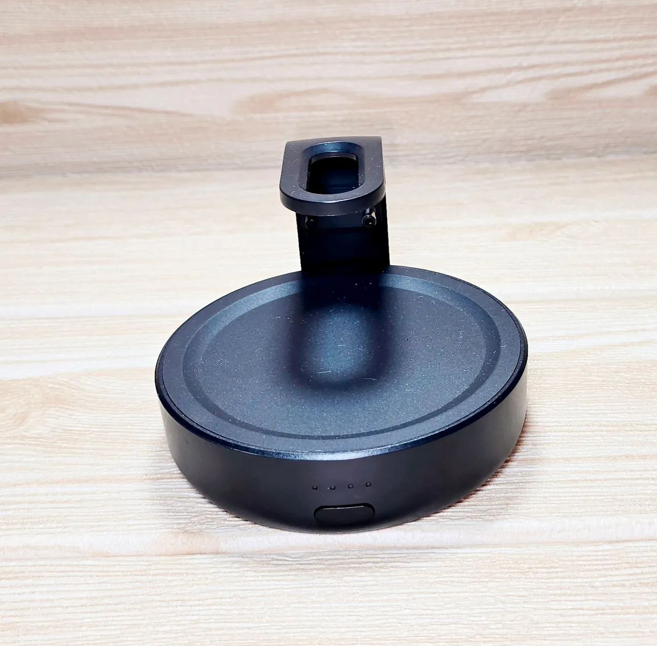 Base Com Bateria 5000mah para Echo Dot (3ª geração): cor preta. GGMM D3.