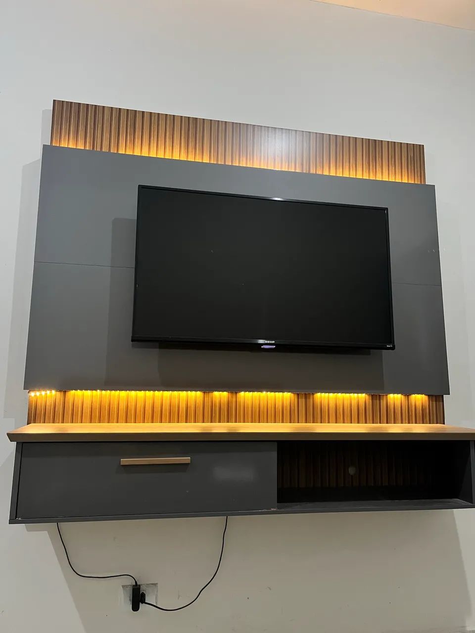 Painel suspenso para tv com led - Foto 4