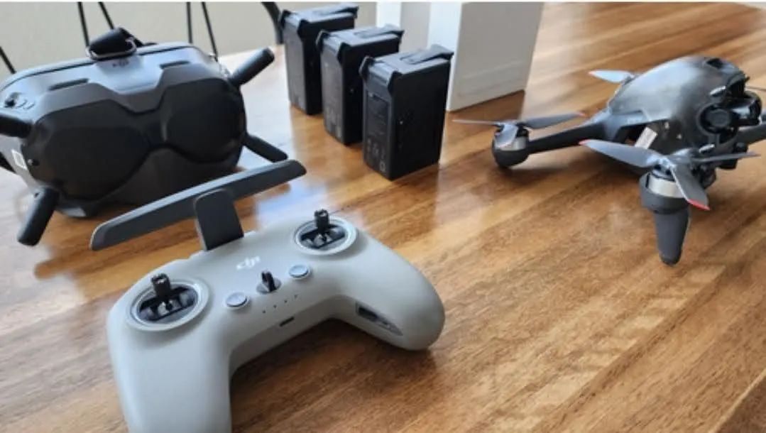 DJI FPV FLYMORE COMBO - Foto 4