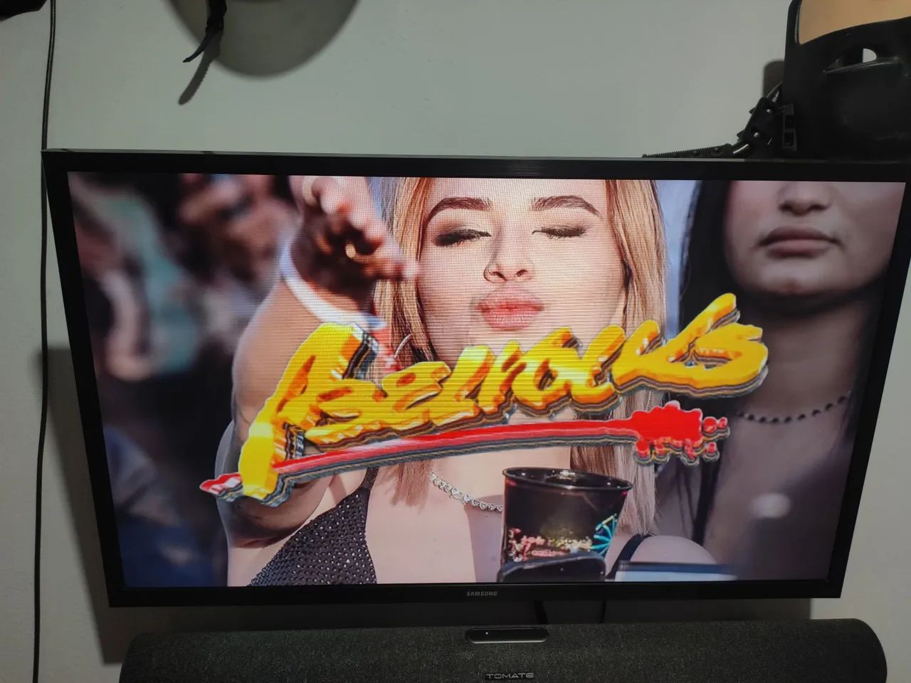 Tv sansung 32 smart com Chromecast junto tbm