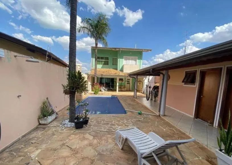 Sobrado à venda em Campinas, Vila Industrial, com 4 suítes, com 420 m²