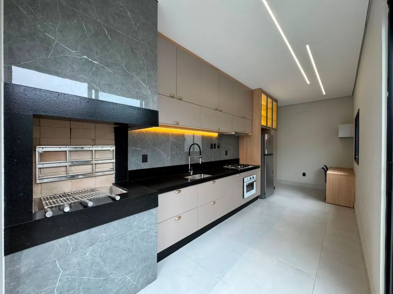 Casa Mobiliada com 3 Suites no Primor das Torres