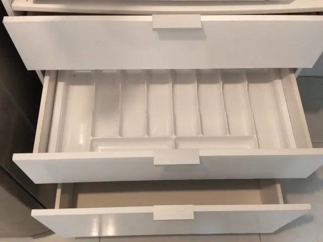 Paneleiro alto branco com nicho para micro-ondas - Foto 4