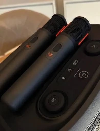 JBL Partybox Encore 2 com microfone  - Foto 4