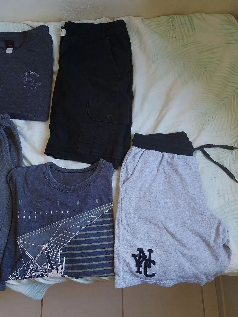 Vendo roupas em ótimo estado - Foto 2
