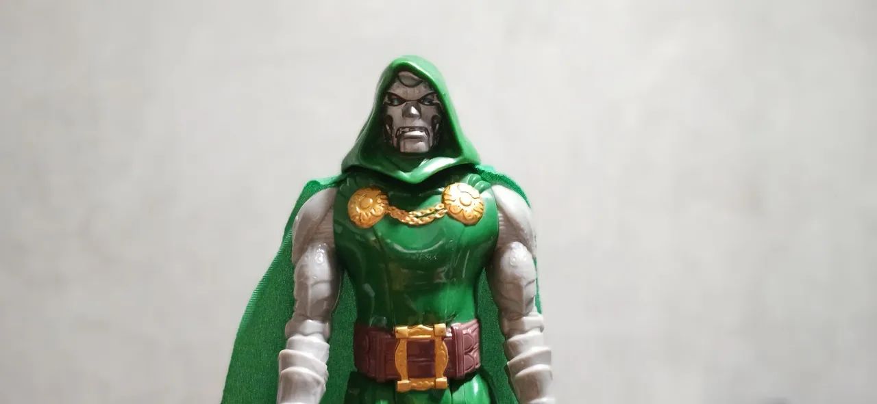 Boneco Dr Destino 30cm - marvel