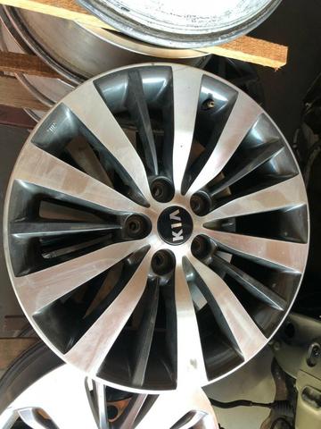 Roda Kia Cadenza 2013 aro 17
