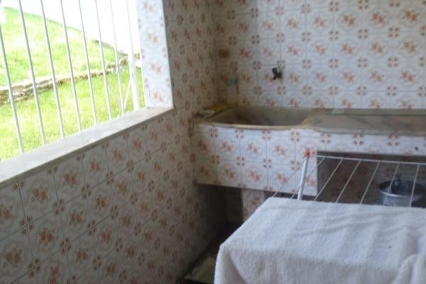 Vendo- Casa com três dormitórios, a 1 km do Centro de São Lourenço! - Foto 4