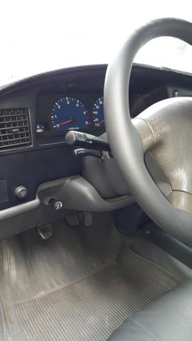 Hilux ano 2002 R$33,000 - Foto 9