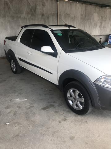Carro muito novo de cidade só pegar e andar