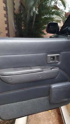 Hilux ano 2002 R$33,000 - Foto 6