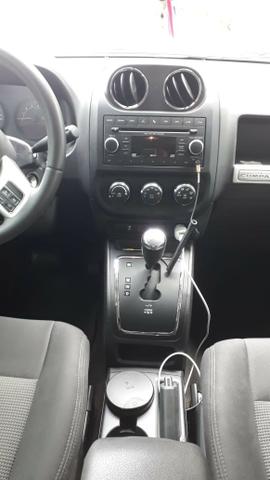 Jeep Compass Sport 2.0 + Banco de Couro/Central multimídia - Foto 8