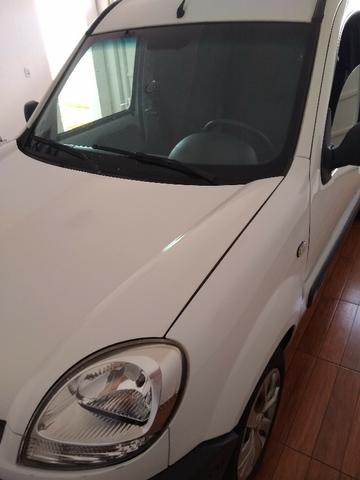 Vende se uma kangoo ano 2013 ar condicionado alarme direção hidraulica - Foto 14