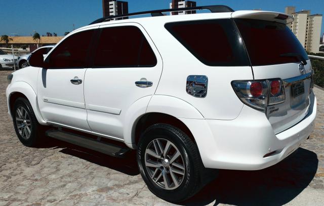 Toyota Hillux SW4 4x4 Diesel - Foto 2