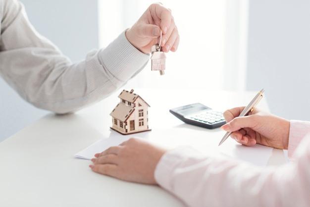 Corretor imobiliário para Recreio, Jacarepaguá, Baixada, Campo Grande, zona norte, etc
