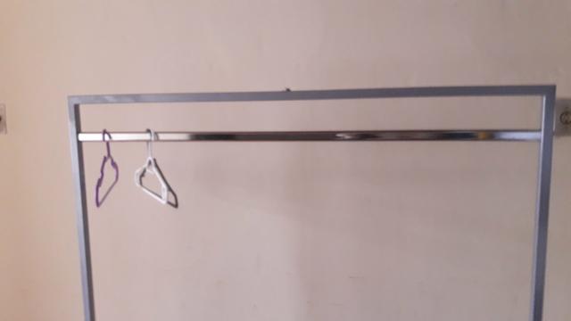 Vendo essa arara de roupa. - Foto 2
