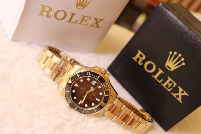 Relogio Modelo com pulseira Personalizada - ja é Vedado - Detalhes incríveis!!!