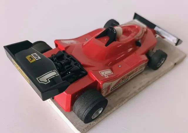 Vendo carro de autorama estrela Ferrari t4 - Foto 3