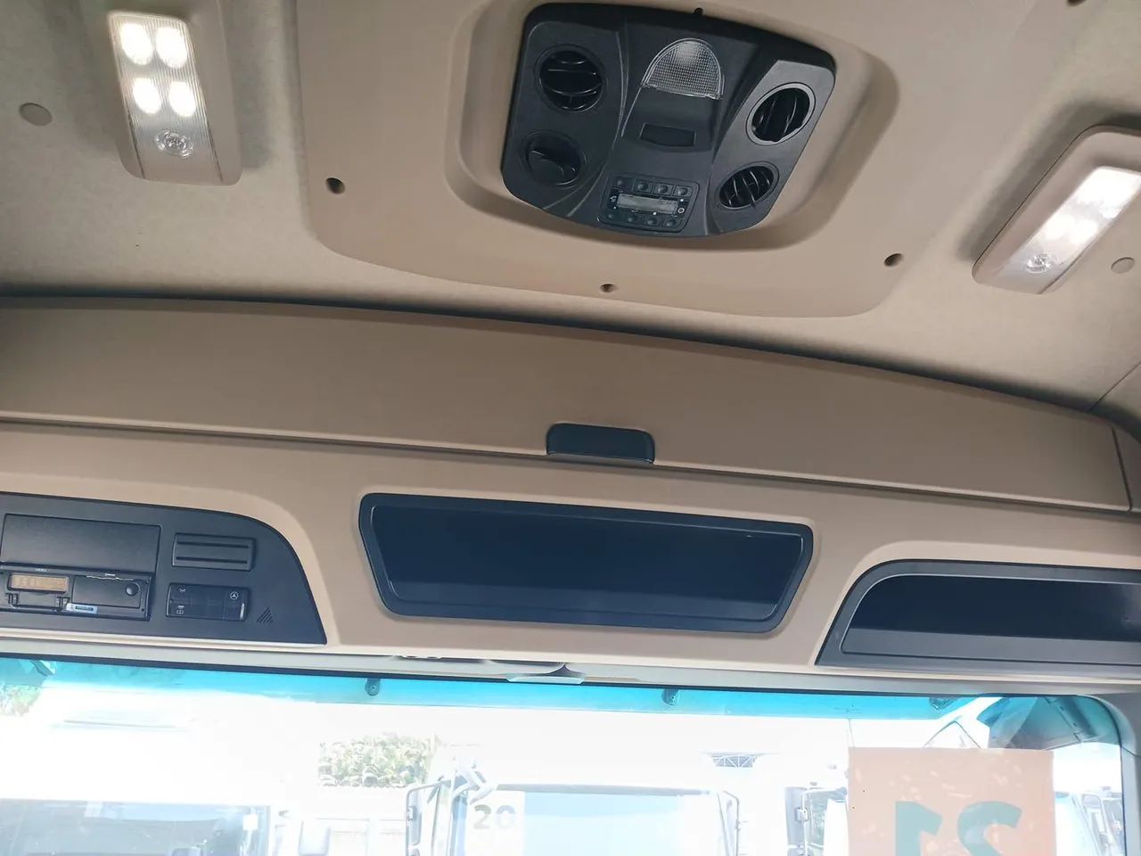 Mercedes-Benz Actros 2651  6X4 2021/2021 - Foto 9