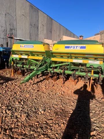 Vendo Plantadeira tatu 