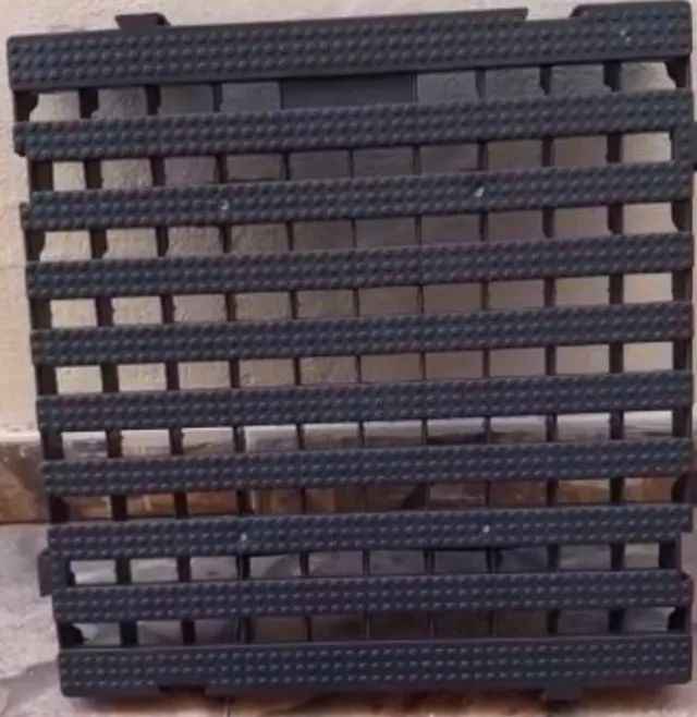 Estrado Pallet Plástico 50x50x5 cm  - Foto 5