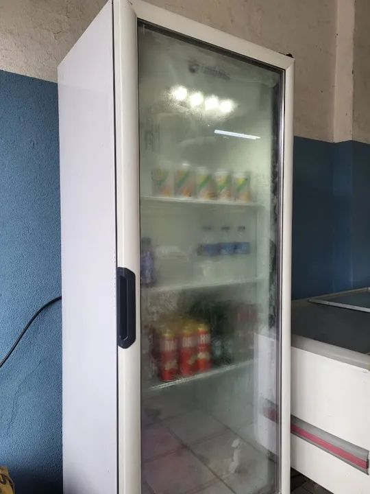 Frezzer expositora vertical 1 porta branca 454 L - Foto 2