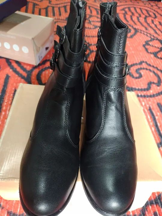 Bota Feminina de Couro Preta - Foto 5