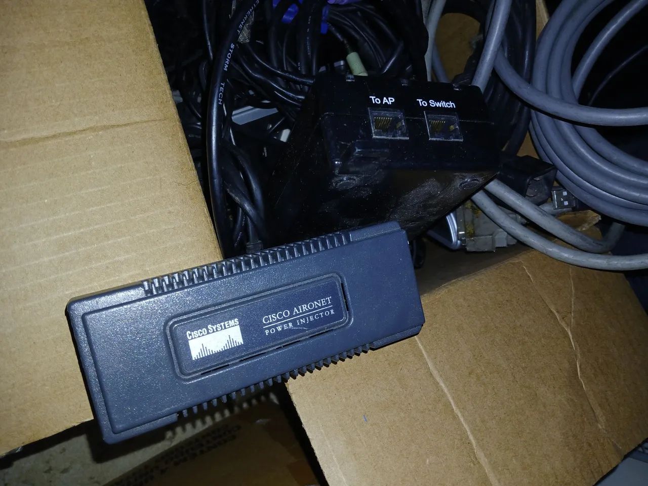 Lote com 4 power injector da cisco POE  - Foto 3