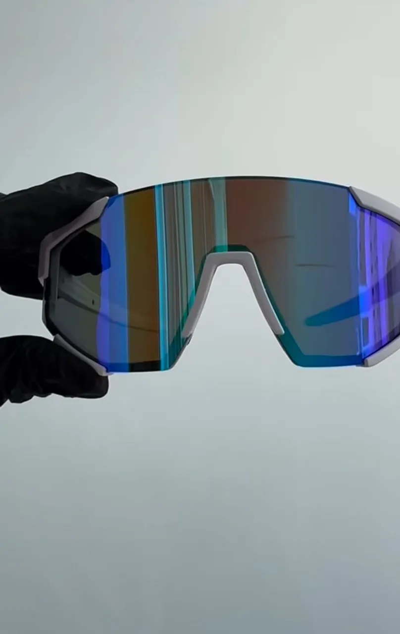 Oculos esportivo corrida e ciclismo R$ 75,00<br> <br> Entrego em qualquer lugar da cidade