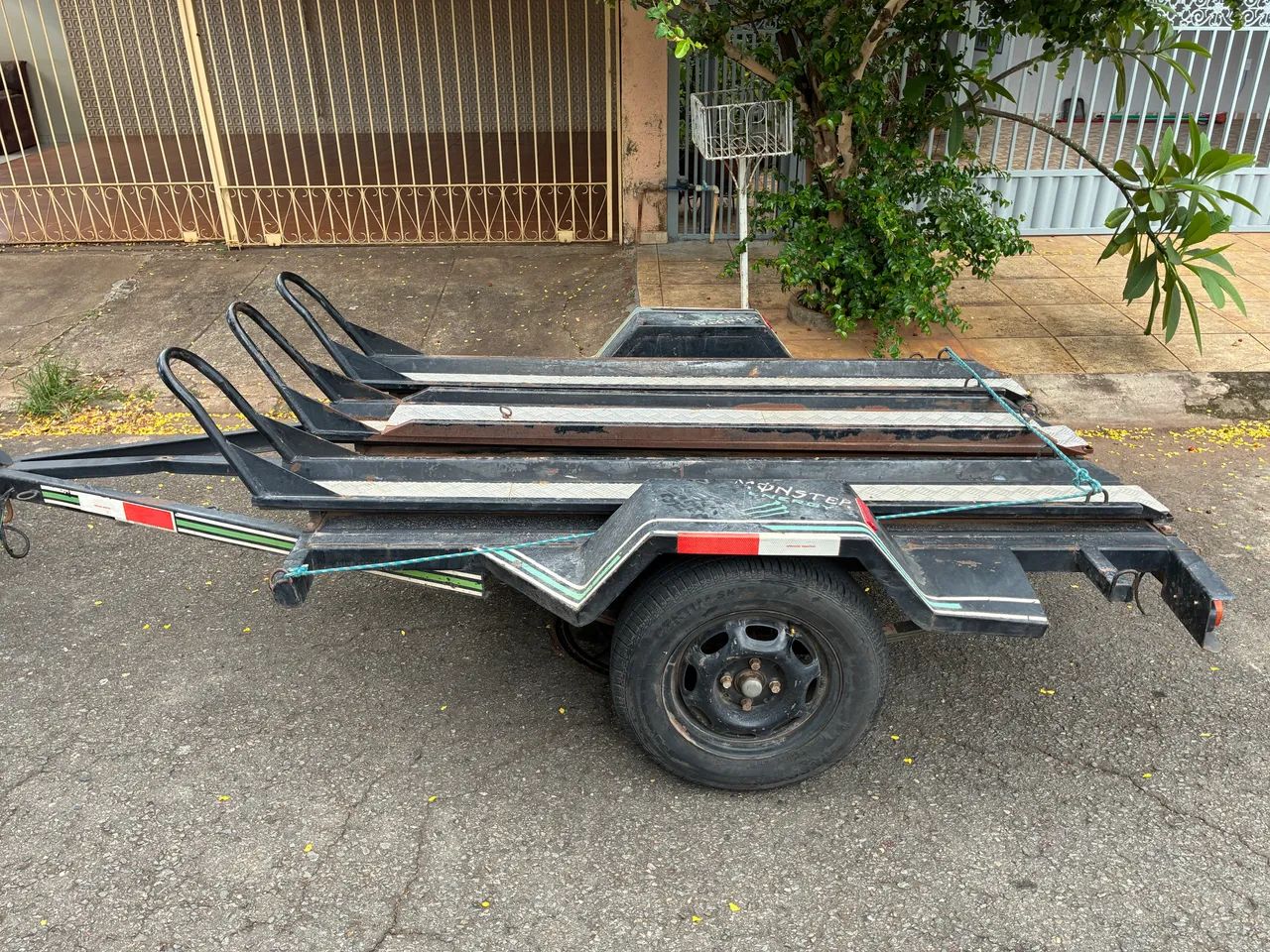 Carretinha para 3 motos   - Foto 2