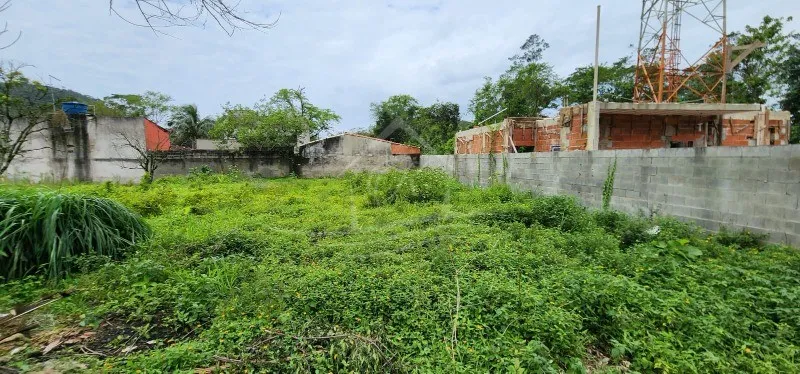 TERRENO PARA VENDA EM CONDOMINIO NO MASSAGUAÇÚ.