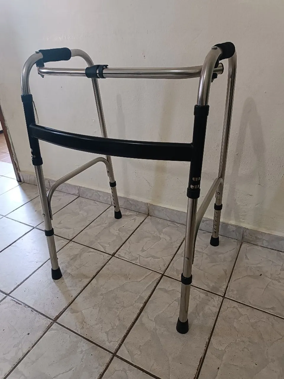 Andador para Idosos - Leve e Resistente