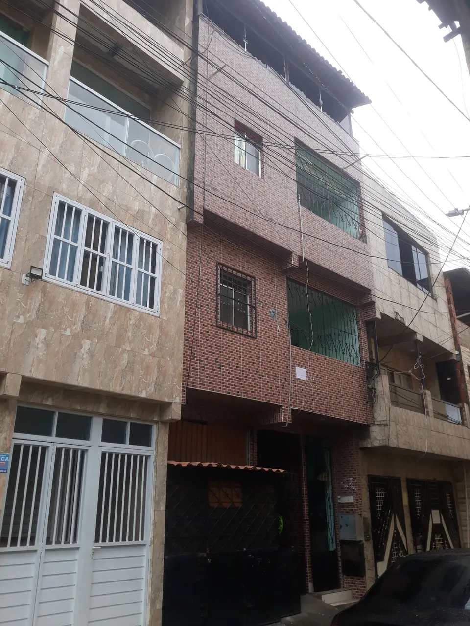Alugo casa no LOBATO