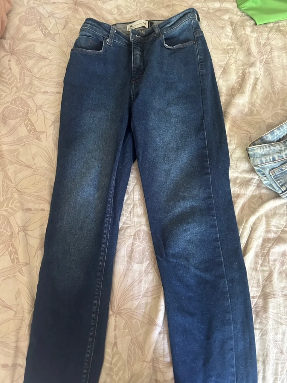 Calça Jeans Azul Escuro - Conforto e Estilo