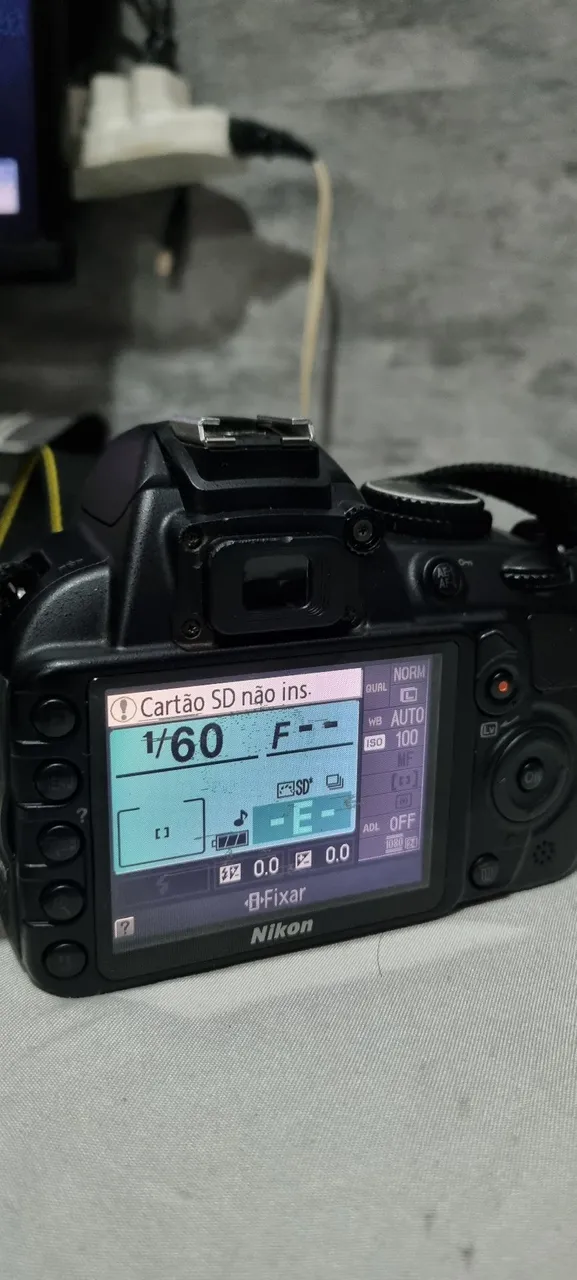 Câmera Nikon DSLR - Ótima Qualidade!