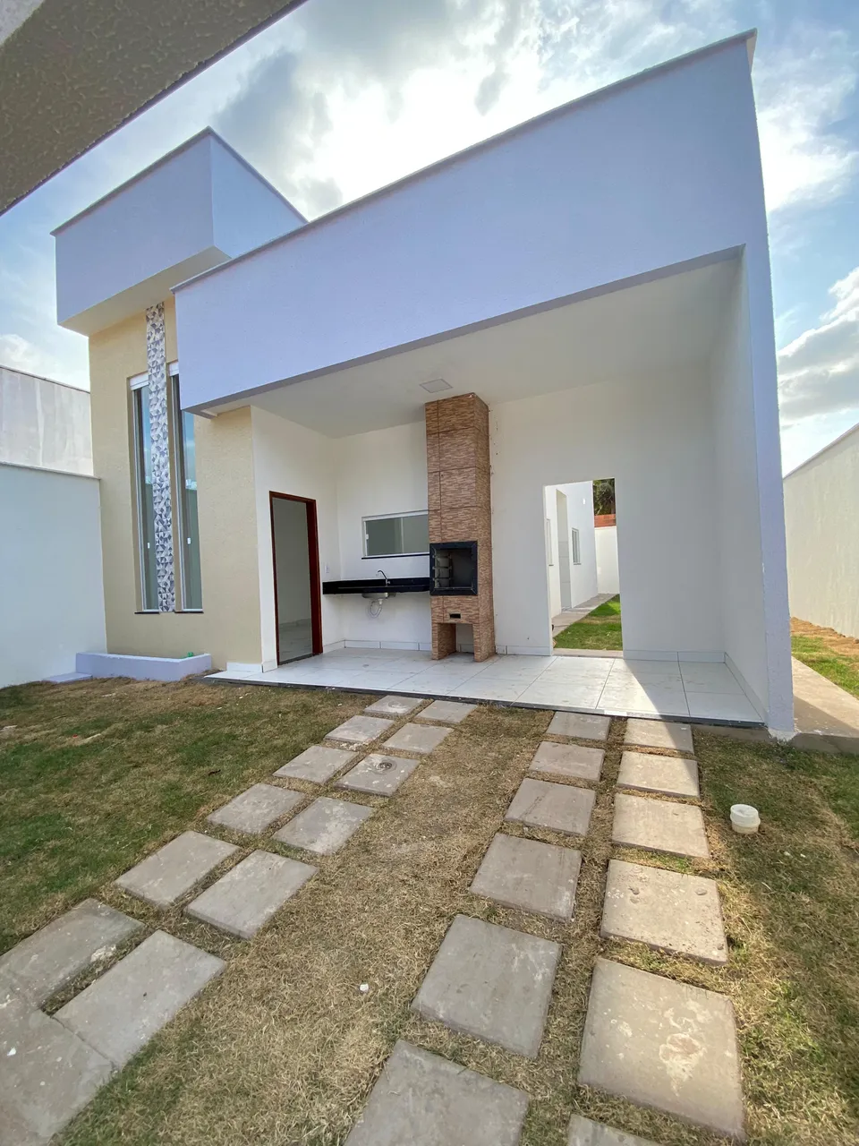 CASA NO COHATRAC COM 3 QUARTOS / NOVA / **13**