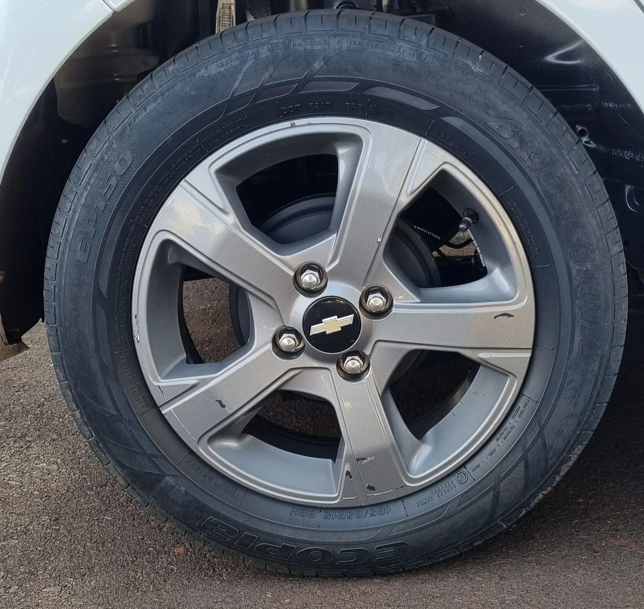 Onix 1.4 Effect - Sem retoques (revisado gm + pneus 0km dez/2025) - Foto 9