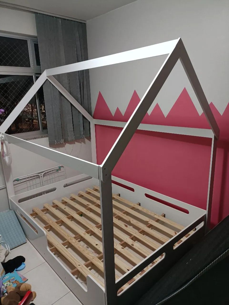 Cama casal infantil montessoriana 