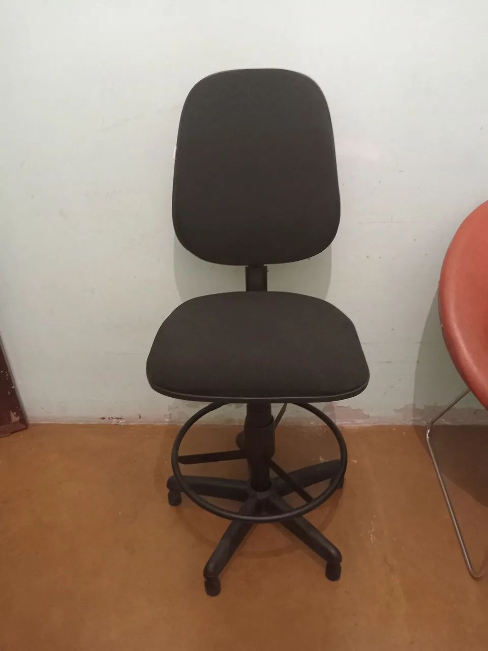 Cadeira de Escritório alta reclinavel  - Foto 4