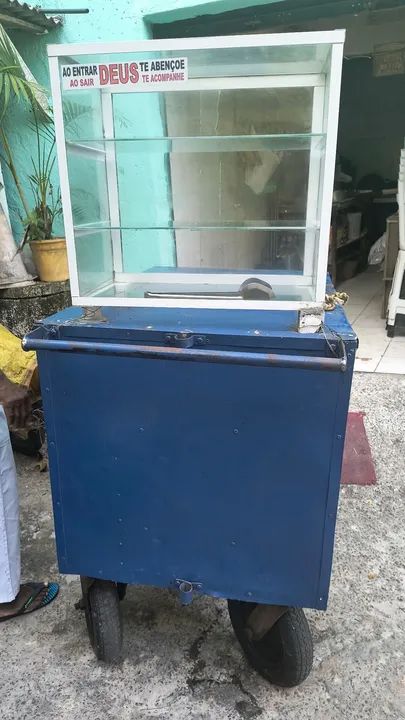 Carrinho de mão azul em ótimo estado - Foto 2