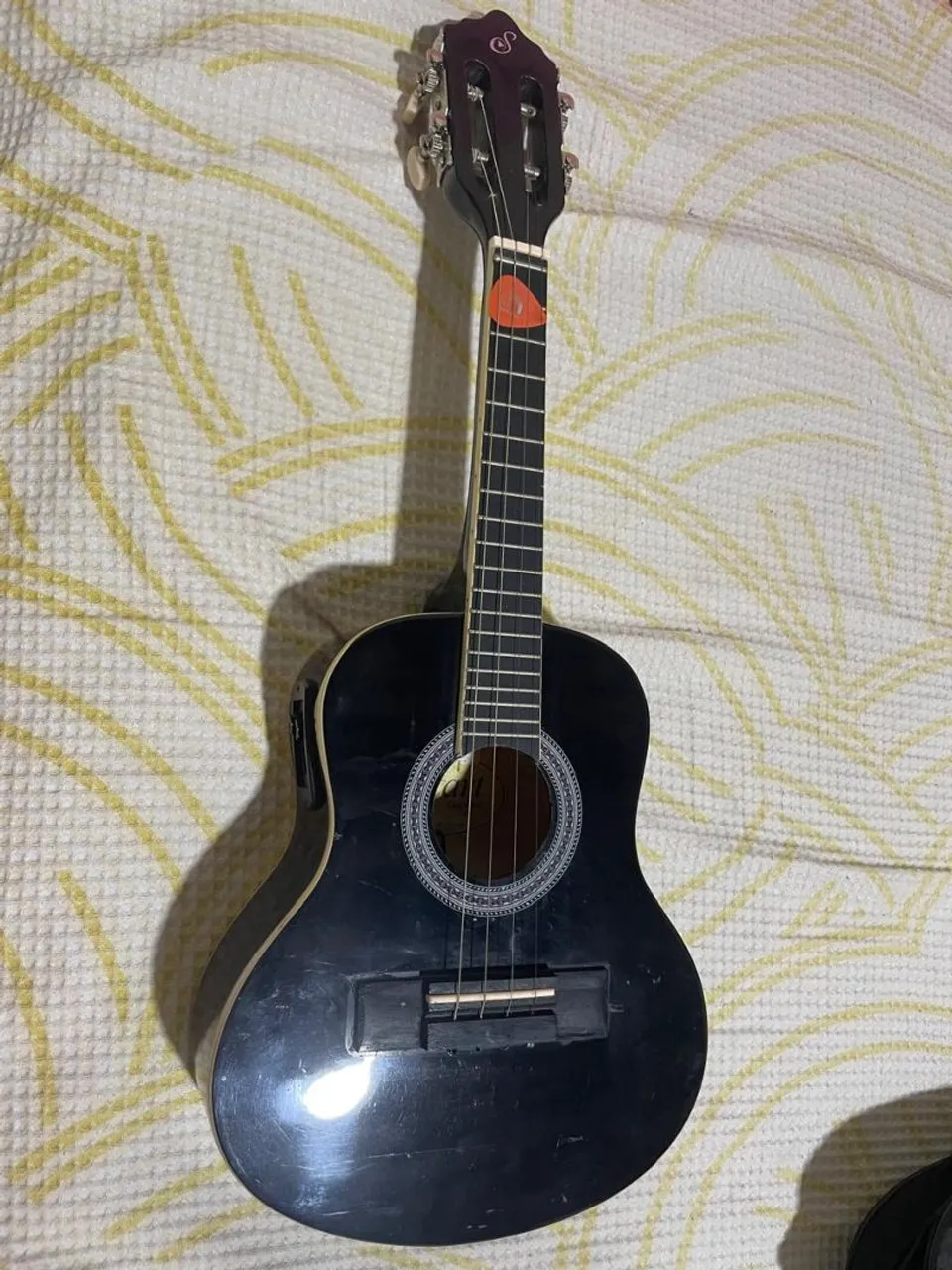 Cavaquinho GIANNINI com saída elétrica