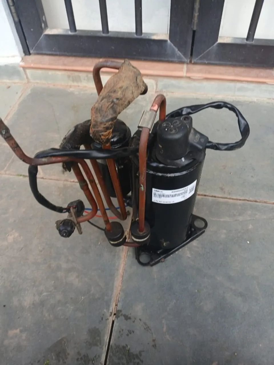 Compressor rotativo Carrier inverter 9000BTUS usado