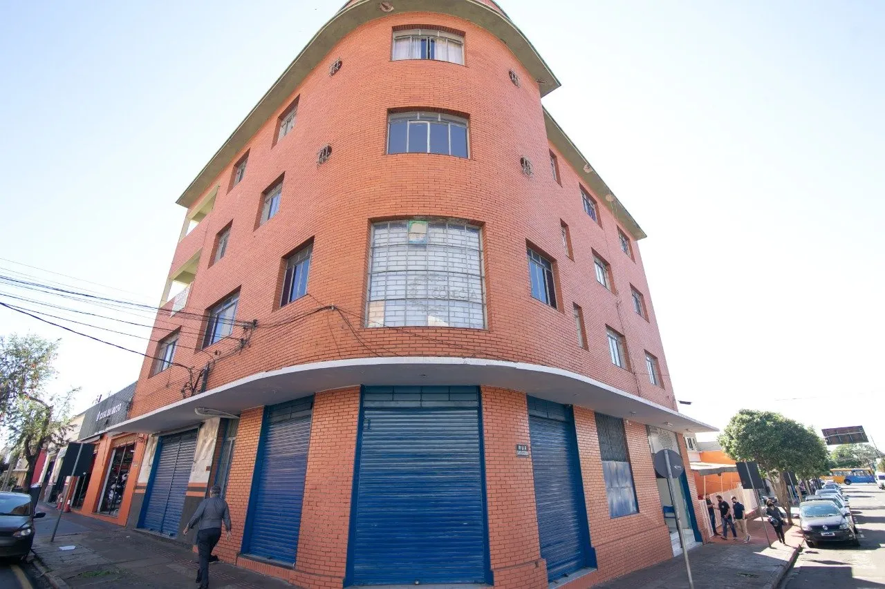 PRÉDIO COMERCIAL/KITNETS