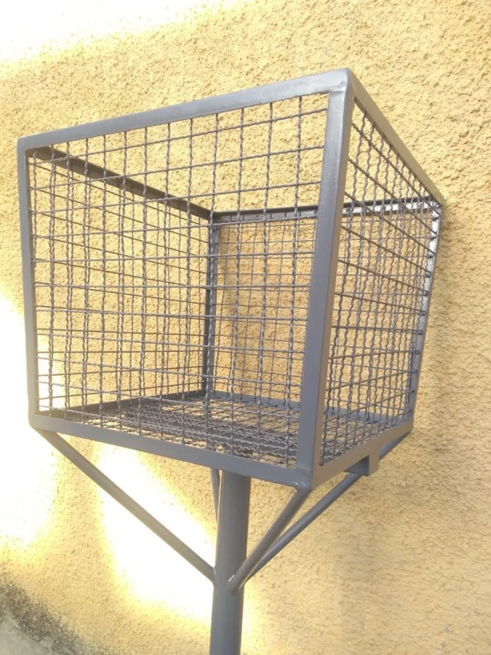 lixeira de ferro 3 MM  ENTREGAMOS E INSTALAMOS VALOR  SOB CONSULTA  !