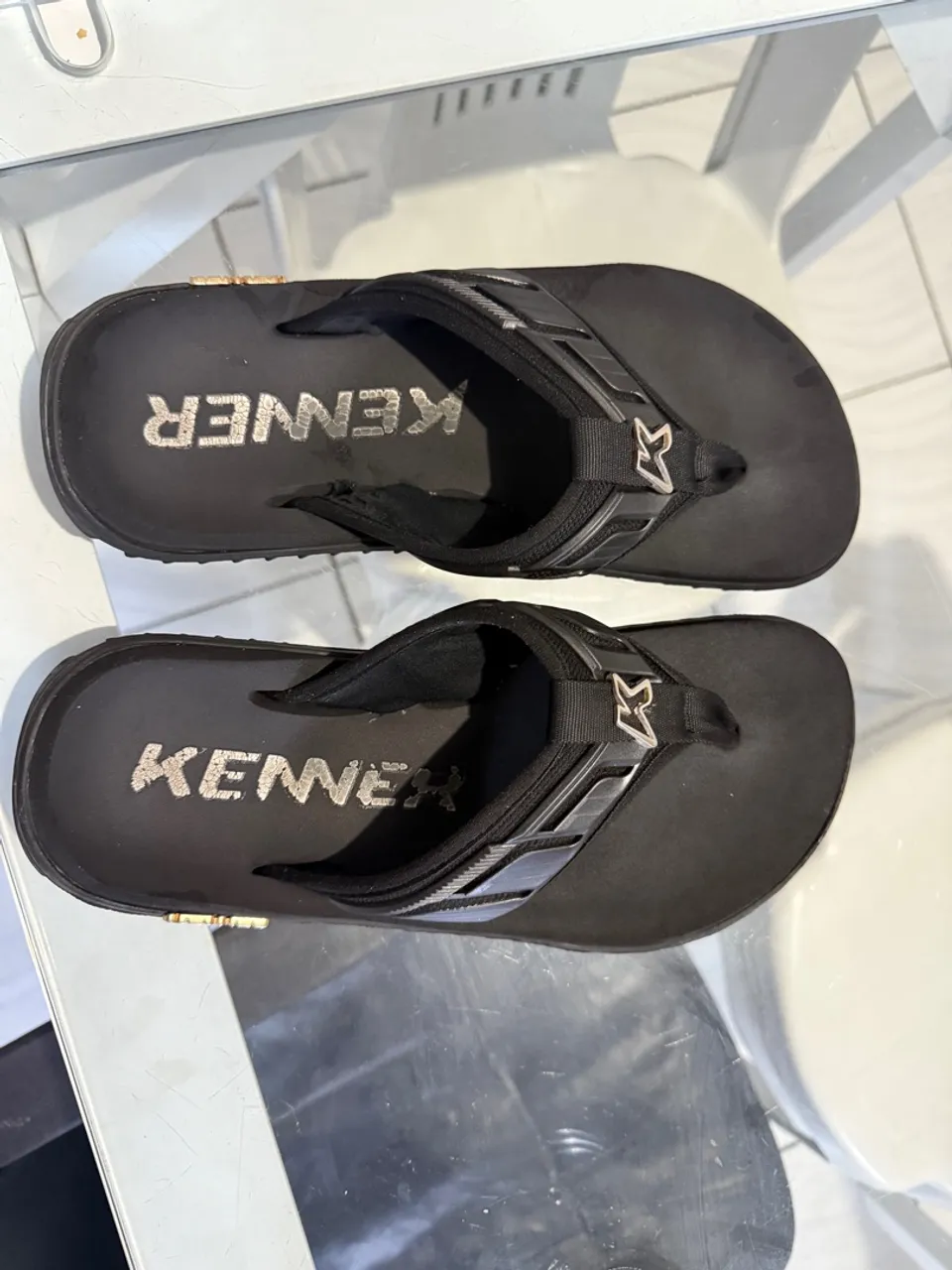 Chinelo Kenner Preto